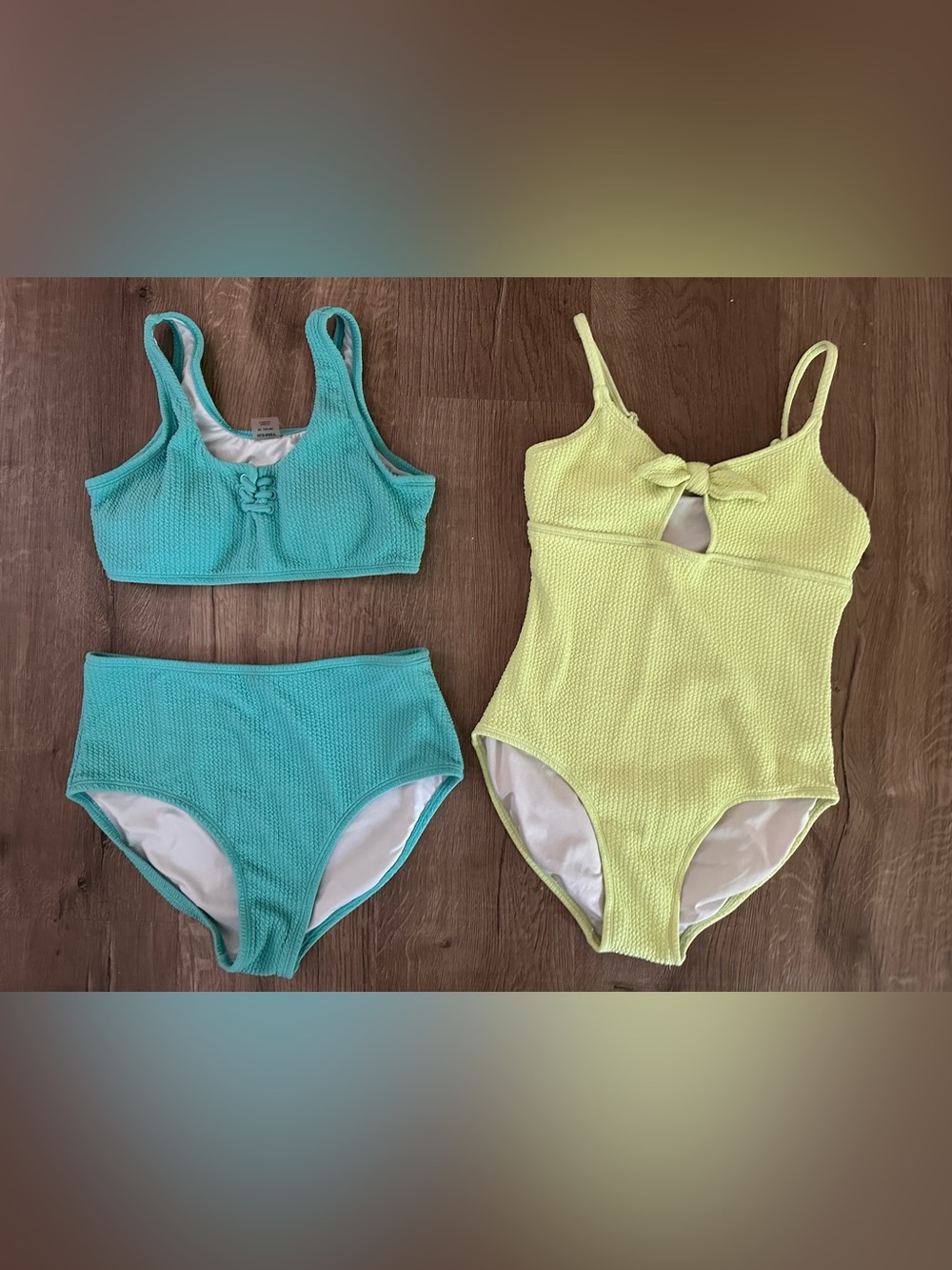 Girls swimsuits size XL (14/16)